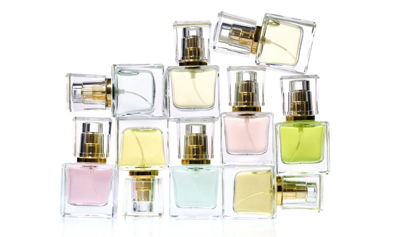 کدام عطر ماندگاری بالاتری دارد